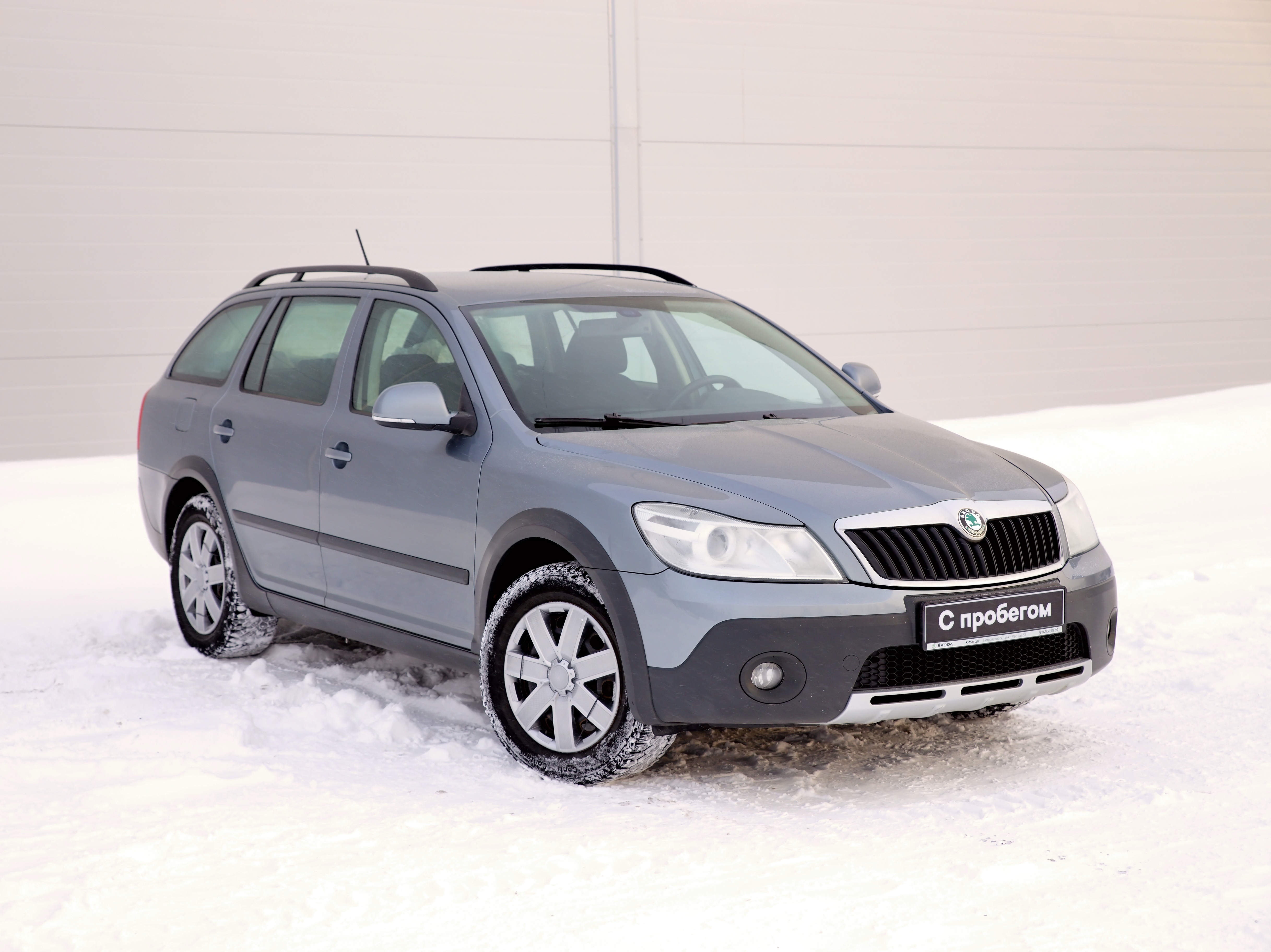 Стоит ли покупать шкоду. Шкода Скаут 2012. Skoda Octavia Scout 2012. Skoda Octavia Scout II a5. Шкода Октавия Скаут 2012 серый.